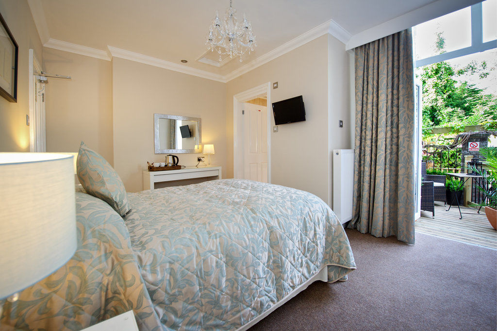 Cheshire Hospitality Ltd T\/A Lennox Lea Studios & Apartments Sale Exterior photo
